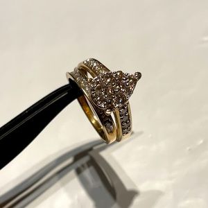 10K Pear Shaped Diamond Ring Set